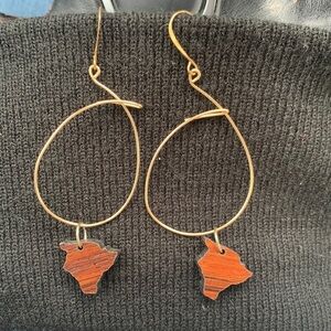 Hawaiian Koa Wood Dangle Earrings - Big Island